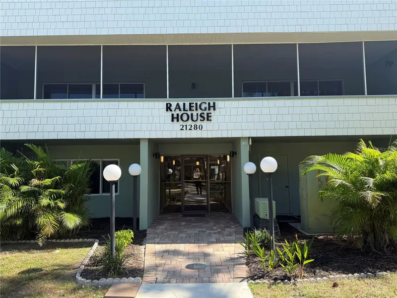 21280 Brinson Ave #203, FL