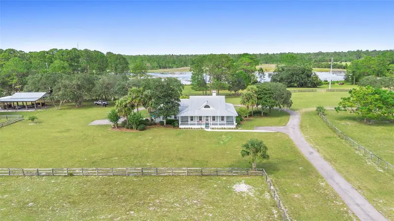 42554 Maggie Jones Rd, FL