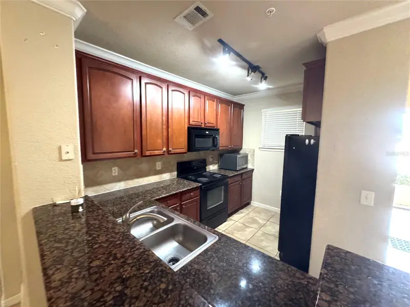909 Charo Pkwy #1016, FL