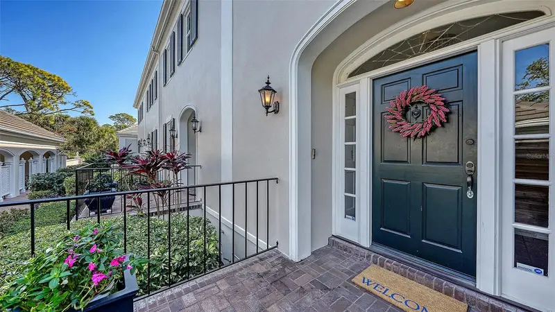 57 Bishops Court Rd #121, FL