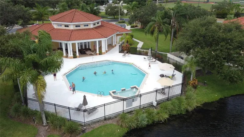 1040 Villagio Cir #201, FL