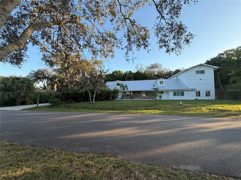 2559 Rainbow Dr, FL