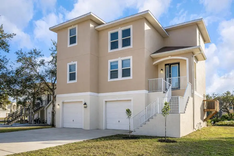 7327 Brightwaters Ct, FL