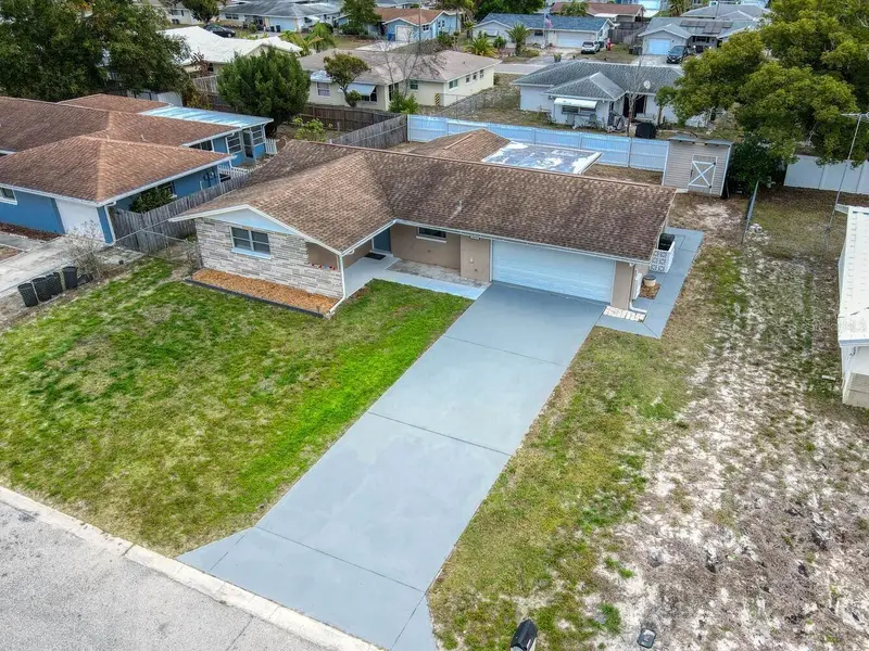 10320 Honeysuckle Ln, FL