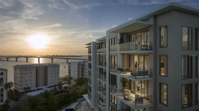 325 Golden Gate Pt #701, FL