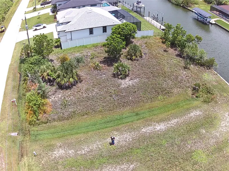 15674 Margo Cir, FL