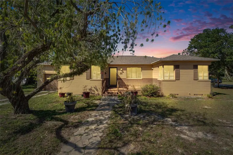 2606 N Boulevard, FL