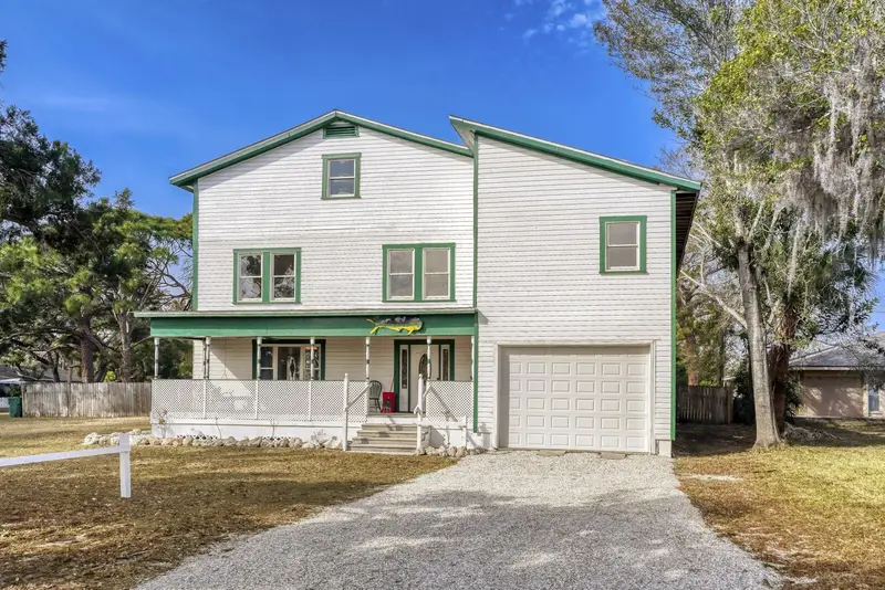 1605 10th Ave W, FL