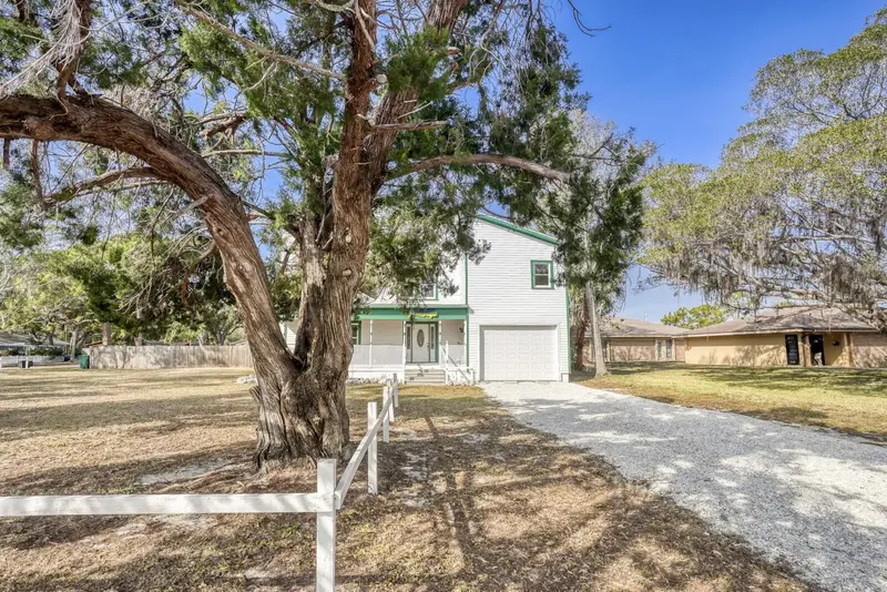 1605 10th Ave W, FL
