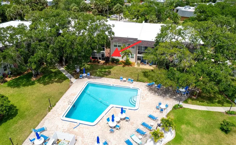 3800 Saxon Dr #B-150, FL