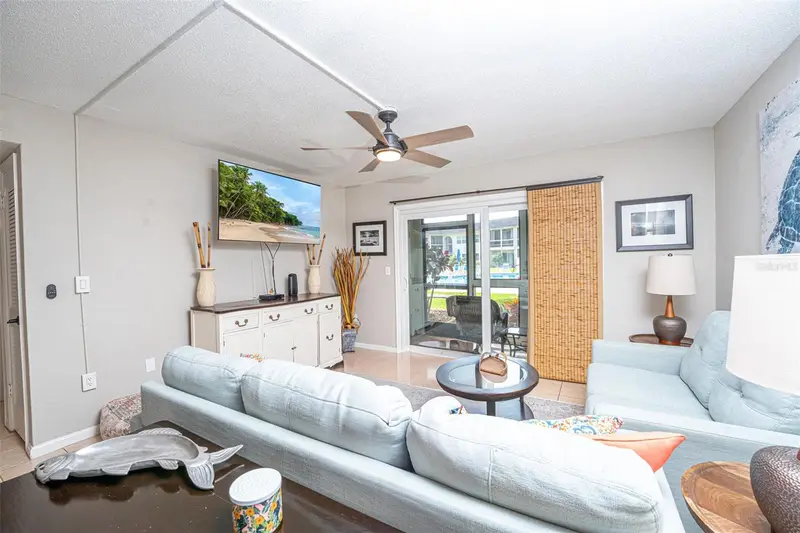 3800 Saxon Dr #B-150, FL