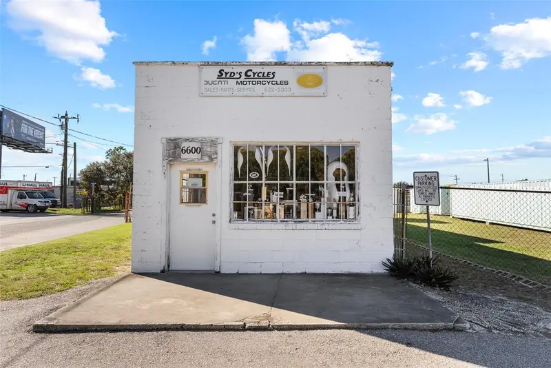 6600 Haines Rd N, FL