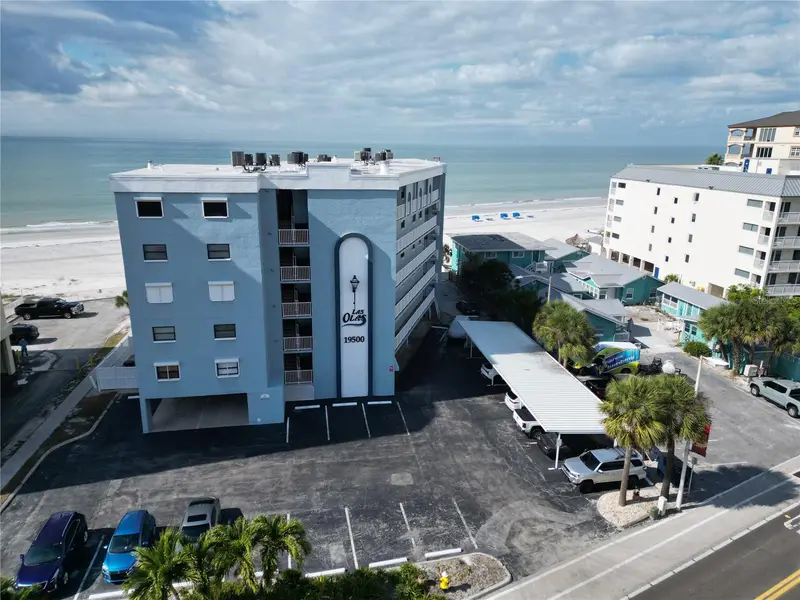 19500 Gulf Blvd #102, FL