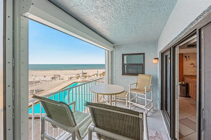 19500 Gulf Blvd #102, FL