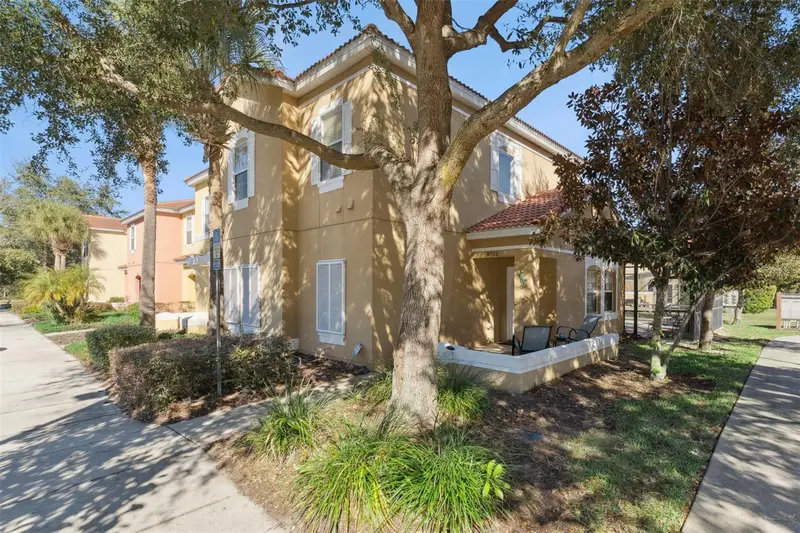 8572 Bay Lilly Loop, FL