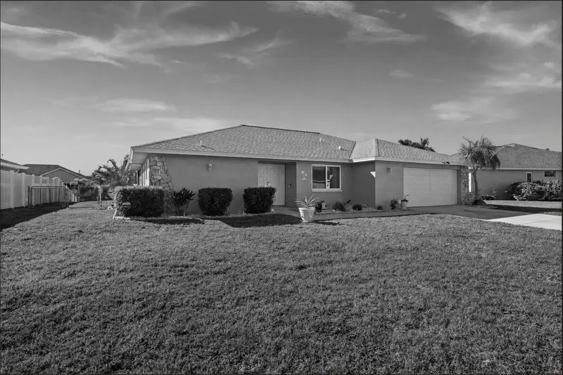 250 Sw 37th Ter, FL