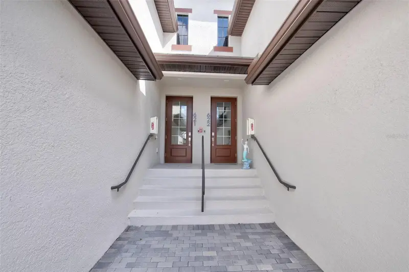 5707 N Honore Ave #621, FL