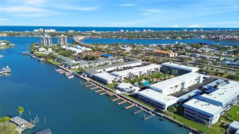 325 N Causeway #1020, FL