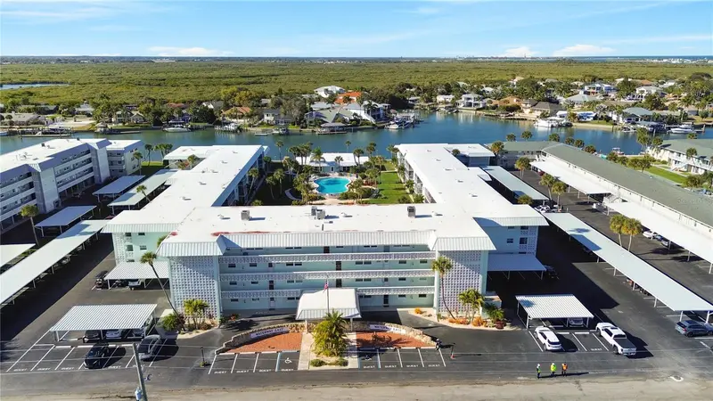325 N Causeway #1020, FL