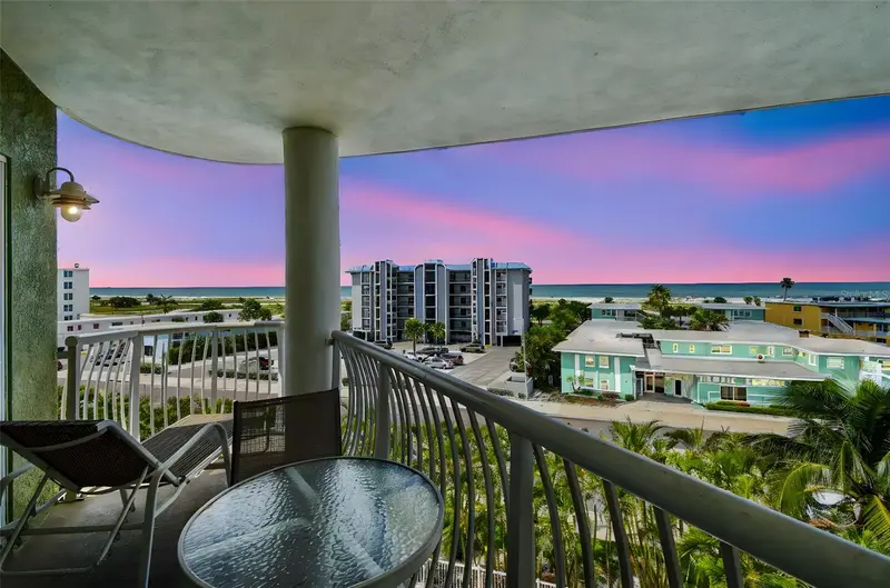 11605 Gulf Blvd #506, FL