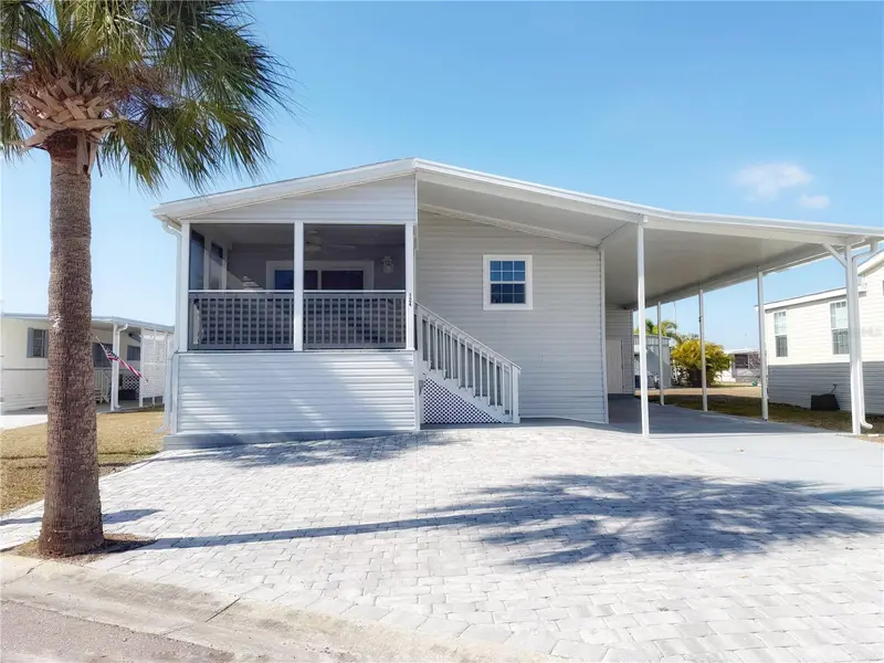 124 E Saint Annes Cir, FL