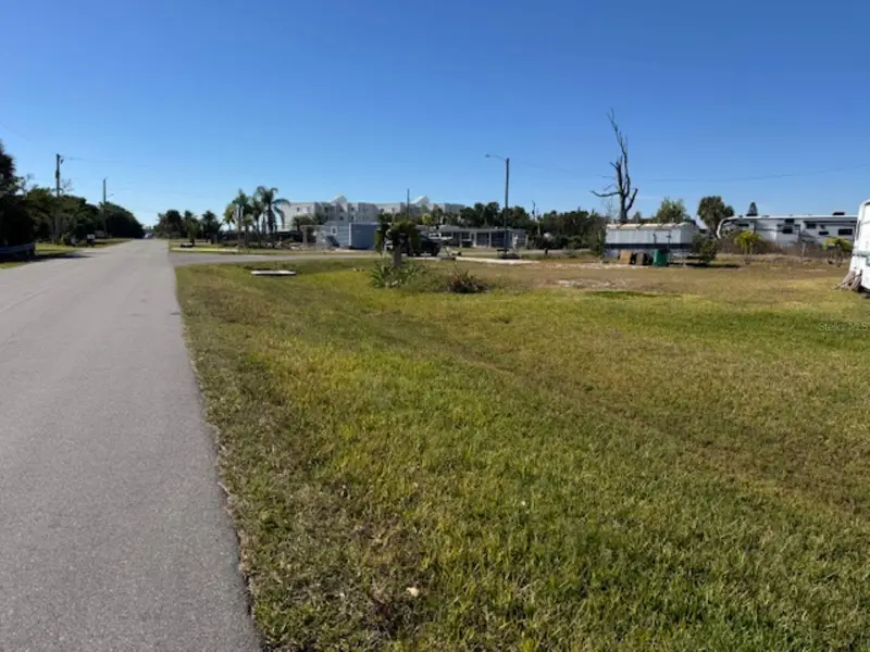 14482 Stephens Rd, FL