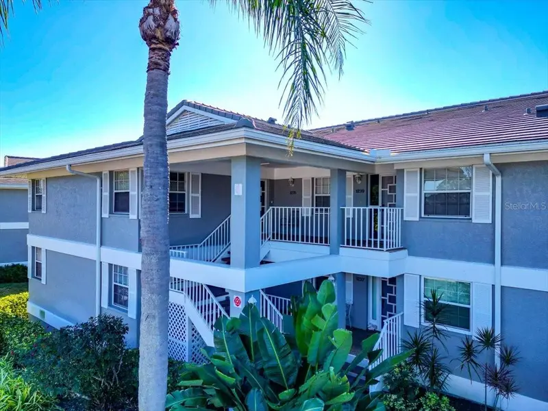1233 Edgewater Cir #65, FL