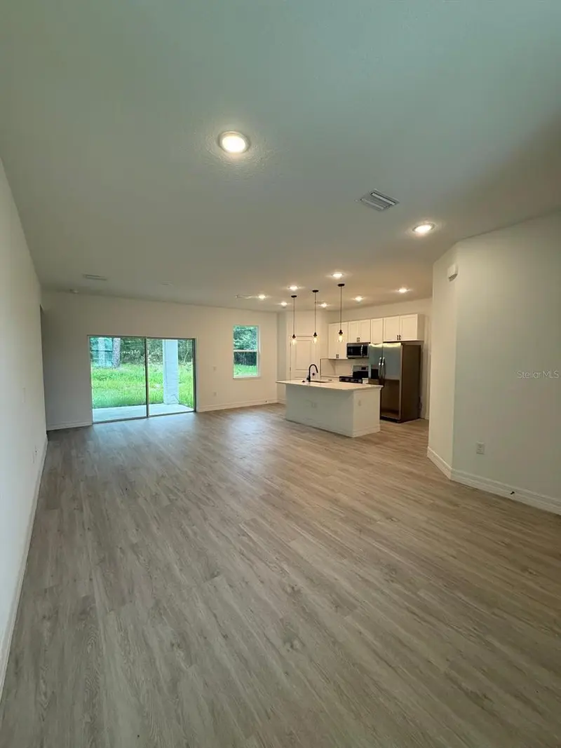 1850 W Hialeah Dr, FL