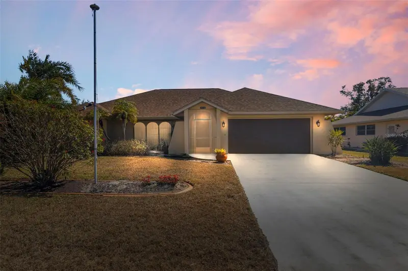 26145 Dunedin Ct, FL
