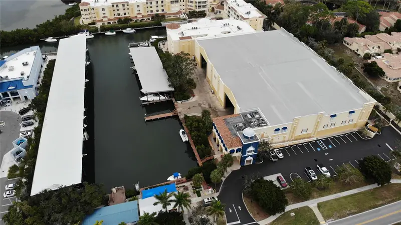 570 Blackburn Point Rd #26, FL