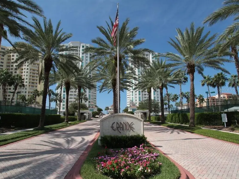 1180 Gulf Blvd #202, FL