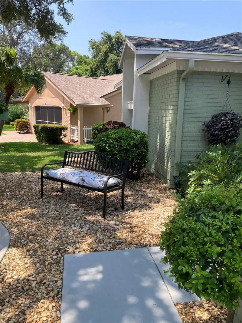 8101 Roxboro, FL