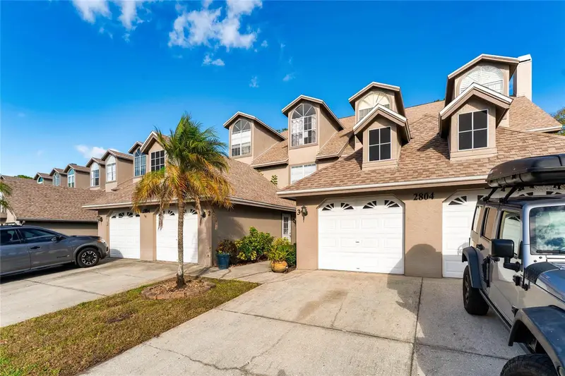 2804 Countryside Blvd #3, FL