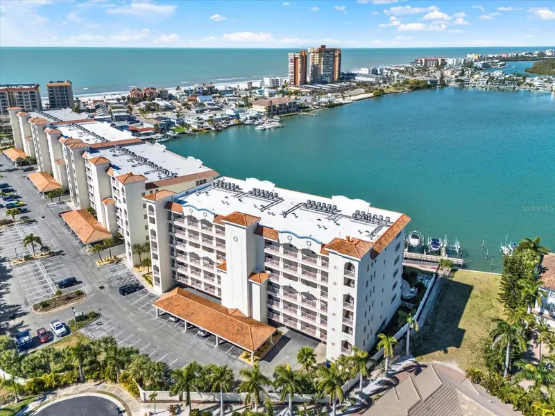 17745 Gulf Blvd #604, FL