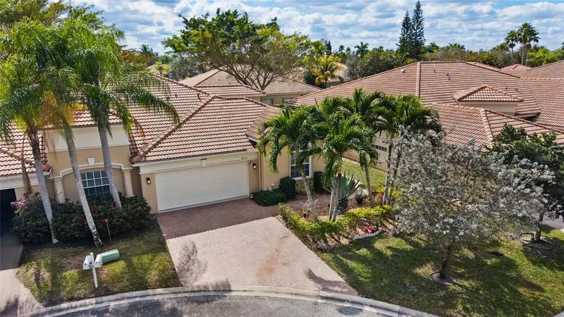 8400 Nicholls Pt, FL