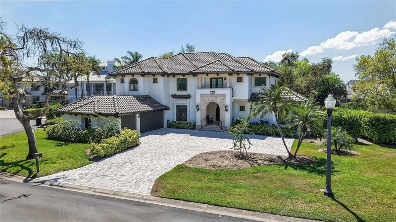 1100 Tortuga Cir Ne, FL