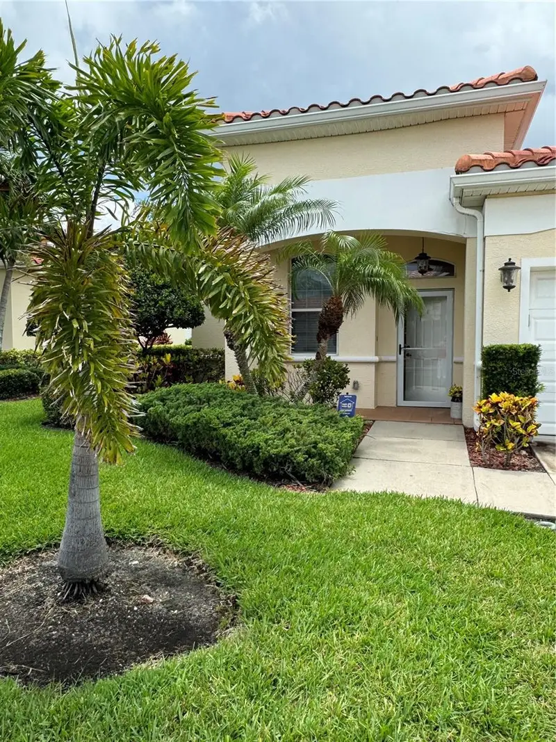 8636 Villanova Dr #1201, FL