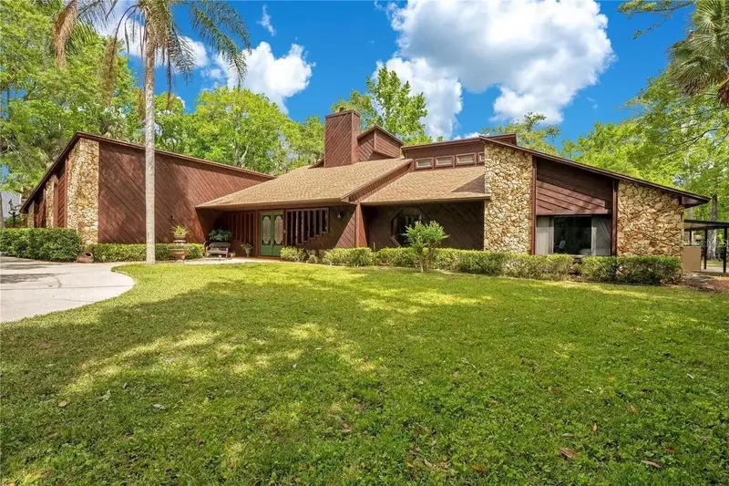 120 E Bahama Rd, FL