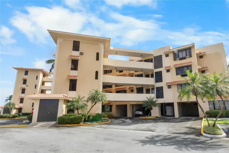 190 Candelero Dr #203, PR