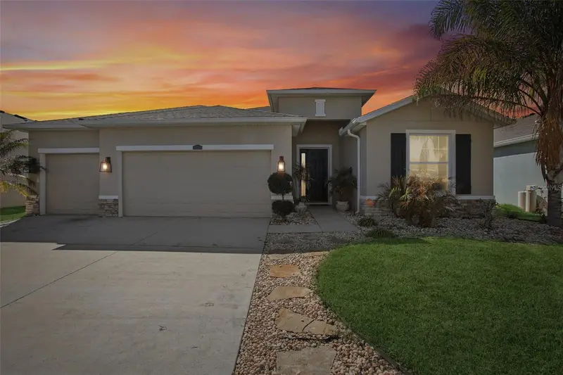 10747 Laxer Cay Loop, FL