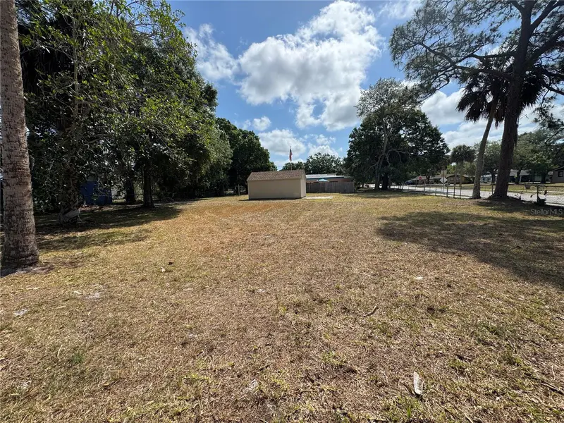 633 S Varr Ave, FL
