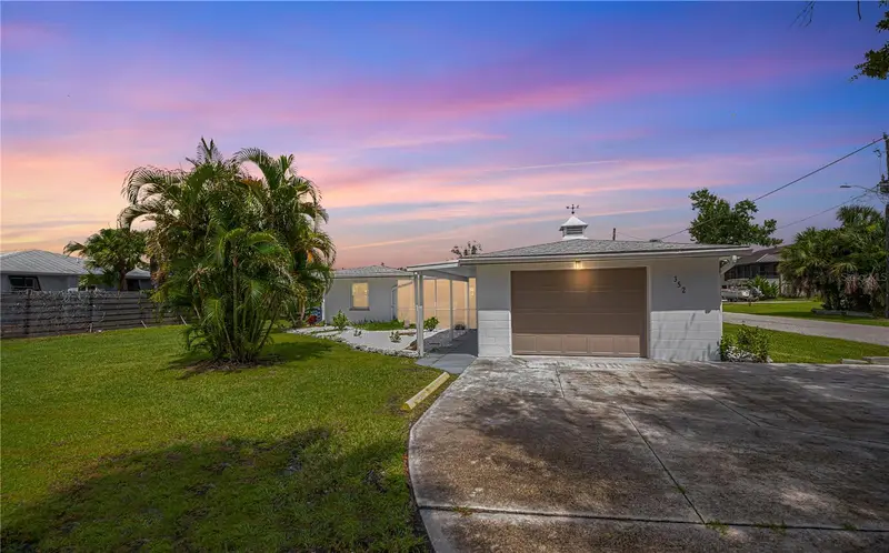 352 Oak St, FL