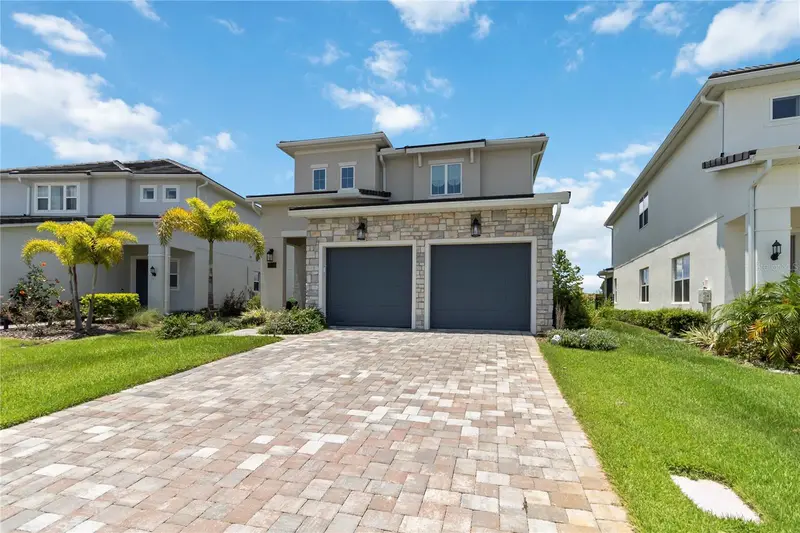 15742 Vetta Dr, FL