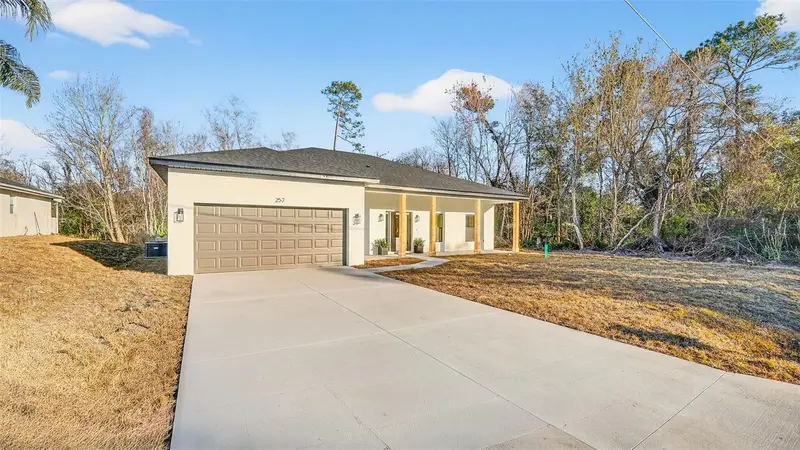 257 Lago Vista St, FL