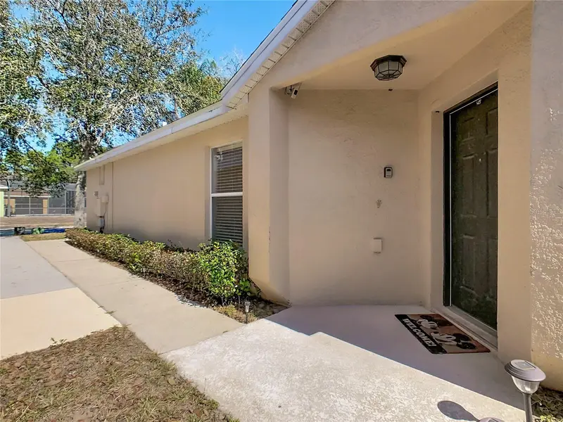 1958 Royal Ridge Dr, FL