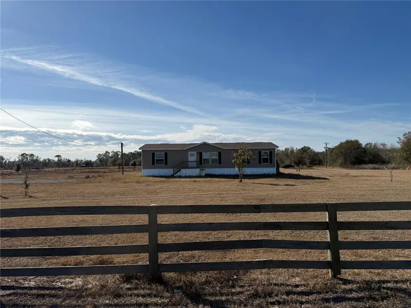 15807 County Road 672, FL