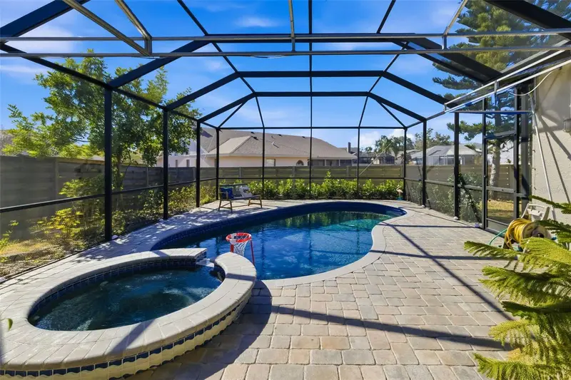 8072 Glenbrooke Ln, FL