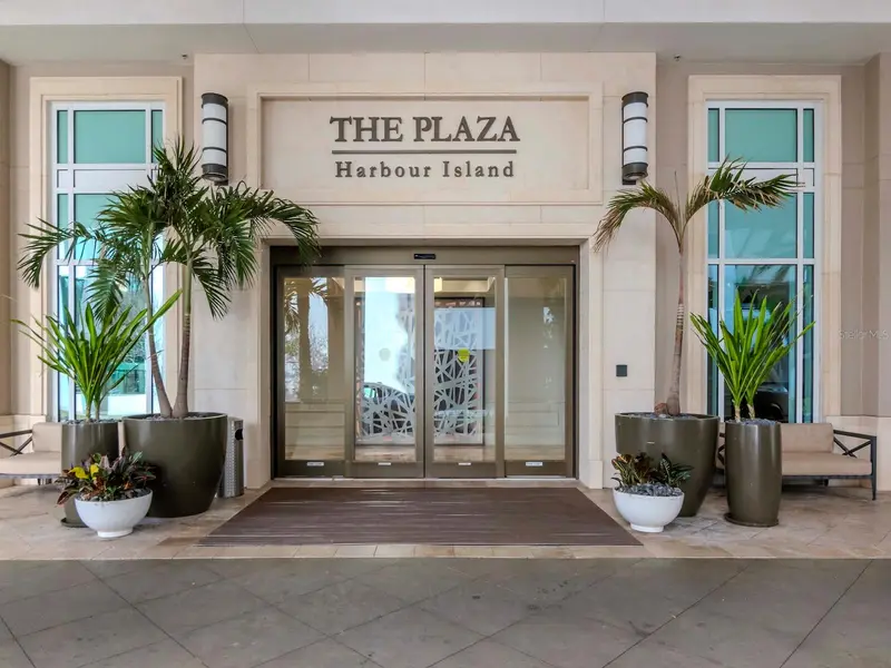 450 Knights Run Ave #2102, FL