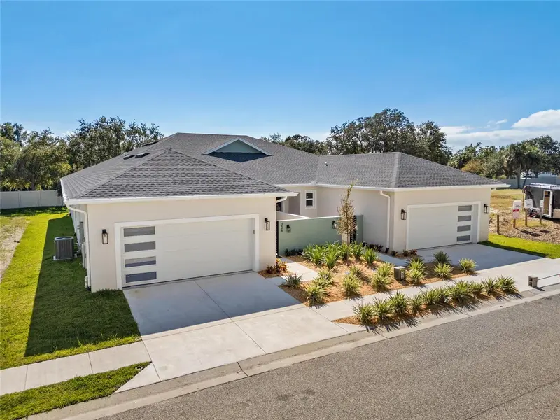 199 E Live Oak St, FL