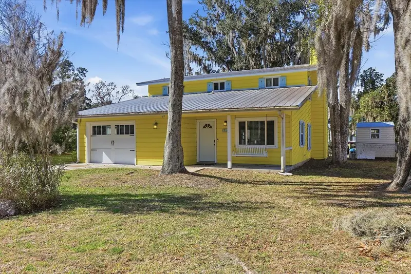 3644 N Hiawatha Ter, FL